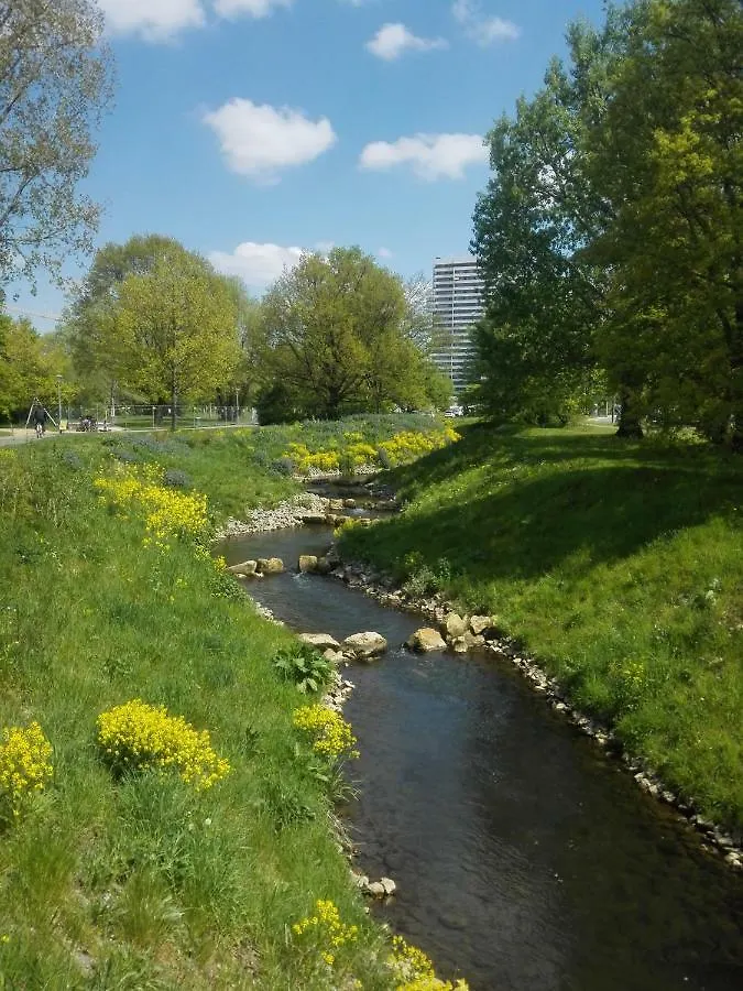 Apartment Ruhiges Apt. Direkt Am Naherholungsgebiet Mit Seeblick, Zentrum 5Min, Messe 18Min Nuremberg
