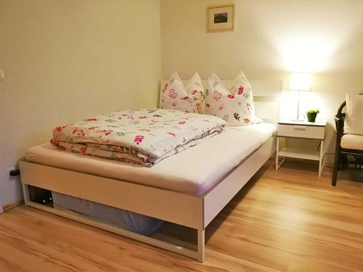 Appartamento Ruhiges Apt. Direkt Am Naherholungsgebiet Mit Seeblick, Zentrum 5Min, Messe 18Min Norimberga Germania